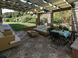 Elegant Apartment Only 1 Hour From Rome