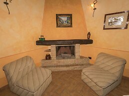 Elegant Apartment Only 1 Hour From Rome