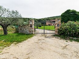 Elegant Apartment Only 1 Hour From Rome