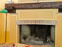 Elegant Apartment Only 1 Hour From Rome