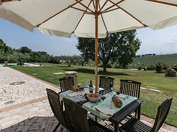 Elegant Apartment Only 1 Hour From Rome