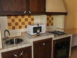 Elegant Apartment Only 1 Hour From Rome