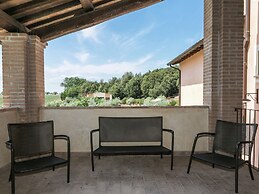 Elegant Apartment Only 1 Hour From Rome