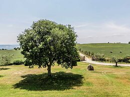 Elegant Apartment Only 1 Hour From Rome