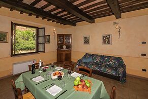 Elegant Apartment Only 1 Hour From Rome