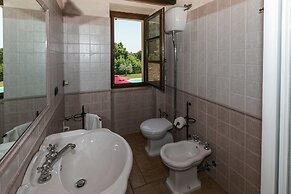 Elegant Apartment Only 1 Hour From Rome