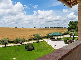 Elegant Apartment Only 1 Hour From Rome