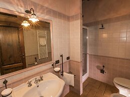 Elegant Apartment Only 1 Hour From Rome