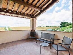 Elegant Apartment Only 1 Hour From Rome