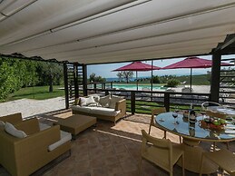 Elegant Apartment Only 1 Hour From Rome