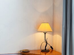 Elegant Apartment Only 1 Hour From Rome