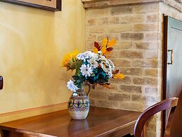 Elegant Apartment Only 1 Hour From Rome