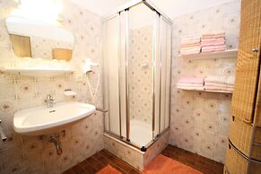 Scenic Apartment in Krispl Salzburg With Swimming Pool