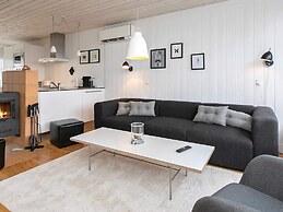 6 Person Holiday Home on a Holiday Park in Vaeggerlose