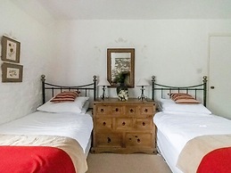 Secluded Holiday Home in Ceredigion With Garden