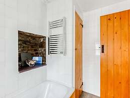 Secluded Holiday Home in Ceredigion With Garden