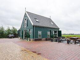 Spacious Holiday Home in the Beemster Near a Windmill