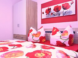 Roomy Apartment in Lichtenhain With Pond