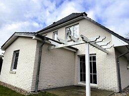 Ruhiges Ferienhaus mit Garten in Zingst