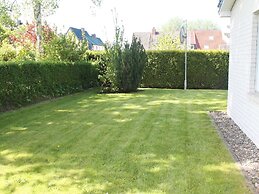 Ruhiges Ferienhaus mit Garten in Zingst