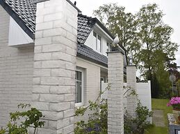 Ruhiges Ferienhaus mit Garten in Zingst