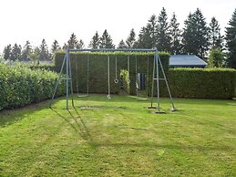 Boutique Chalet in Bullingen Near Lake