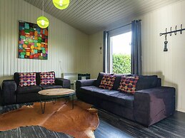 Boutique Chalet in Bullingen Near Lake