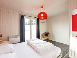 Boutique Chalet in Bullingen Near Lake