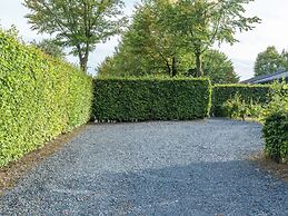 Boutique Chalet in Bullingen Near Lake