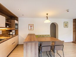 Lovely Apartment With Sauna, Ski Storage, Pool, Terrace