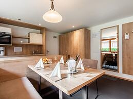 Lovely Apartment With Sauna, Ski Storage, Pool, Terrace