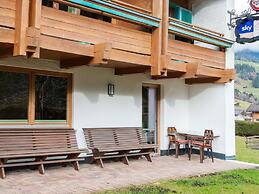 Lovely Apartment With Sauna, Ski Storage, Pool, Terrace