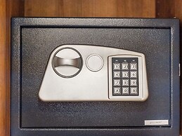 Lovely Apartment With Sauna, Ski Storage, Pool, Terrace