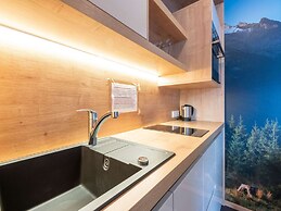 Lovely Apartment With Sauna, Ski Storage, Pool, Terrace