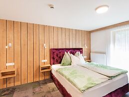 Lovely Apartment With Sauna, Ski Storage, Pool, Terrace