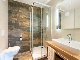 Lovely Apartment With Sauna, Ski Storage, Pool, Terrace