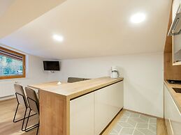 Lovely Apartment With Sauna, Ski Storage, Pool, Terrace