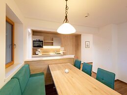 Lovely Apartment With Sauna, Ski Storage, Pool, Terrace