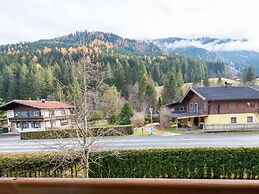 Lovely Apartment With Sauna, Ski Storage, Pool, Terrace