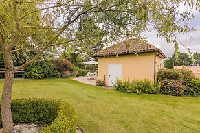 Modern Holiday Home in Aquitaine