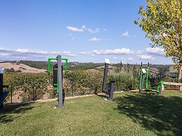 360 Degree View Over the Tuscan Hills