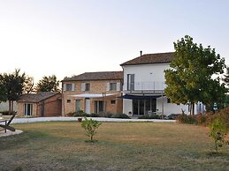 Amazing Apartment in Belvedere Ostrense With Garden