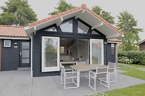 Lovely Holiday Home in Kattendijke Near Centre