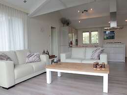 Lovely Holiday Home in Kattendijke Near Centre