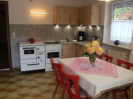 Welcoming Chalet Near Forest in Rohrnbach