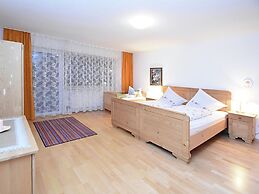 Welcoming Chalet Near Forest in Rohrnbach