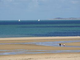 Contemporary Apartment in Kamperland Near Lake