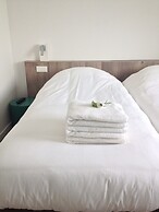 Contemporary Apartment in Kamperland Near Lake