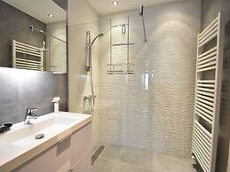 Contemporary Apartment in Kamperland Near Lake