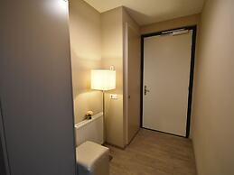 Contemporary Apartment in Kamperland Near Lake